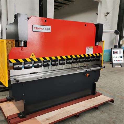 Hydraulic bending machine 